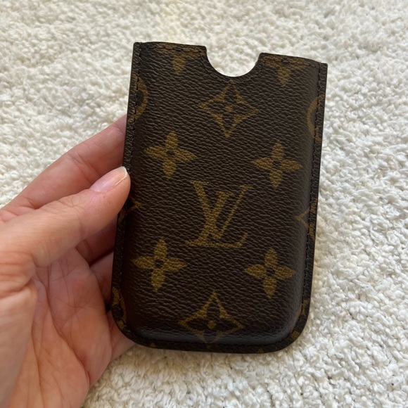 Louis Vuitton Phone Holder - Picture 3 of 9
